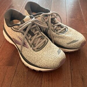 Brooks Running Shoes 9